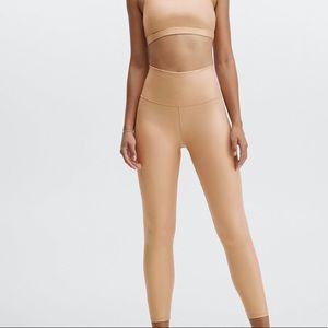RARE! Fabletics 2-Piece Iridescent Luxe Color Desert 🏜️ Workout Set- Size M!